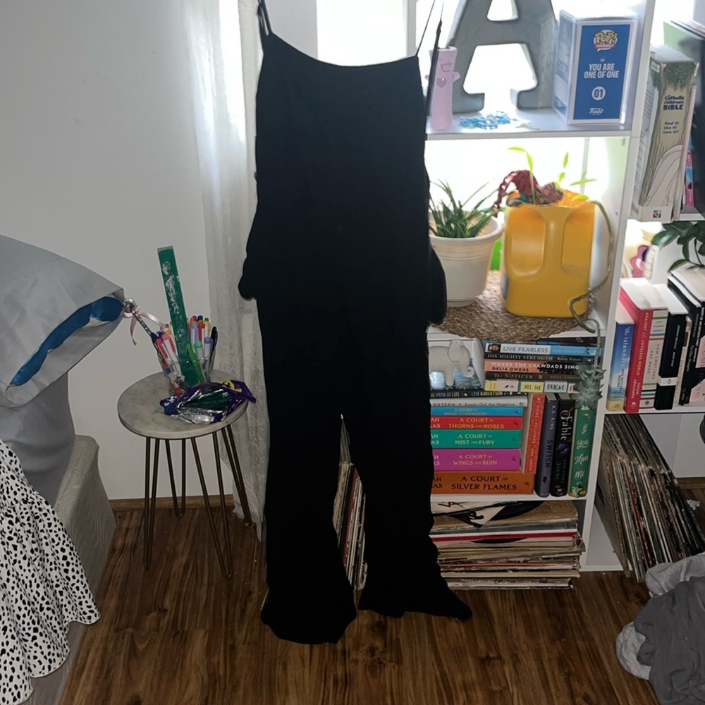 Tie back